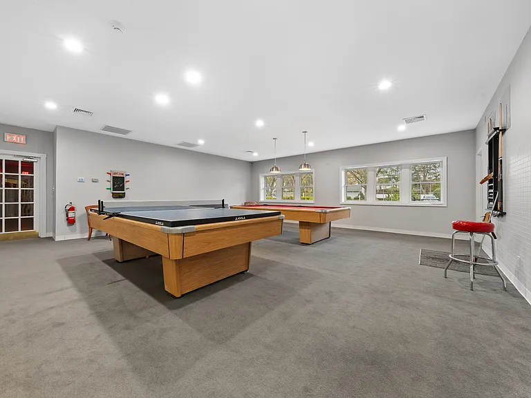 Colony Dr — Photo 32