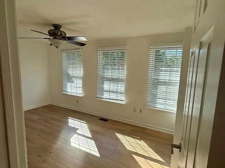 1475 Mobley Ct — Photo 7