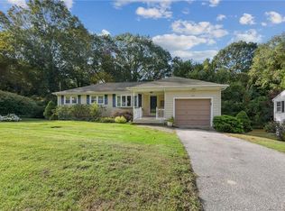 160 Pamela Ave, Groton, CT 06340
