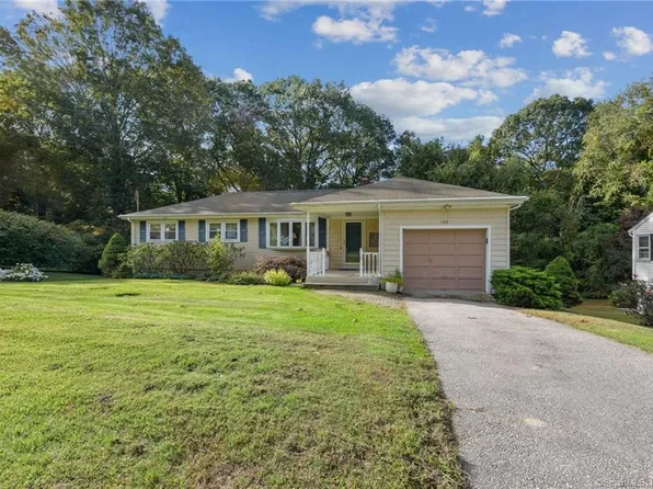 160 Pamela Avenue, Groton, CT 06340