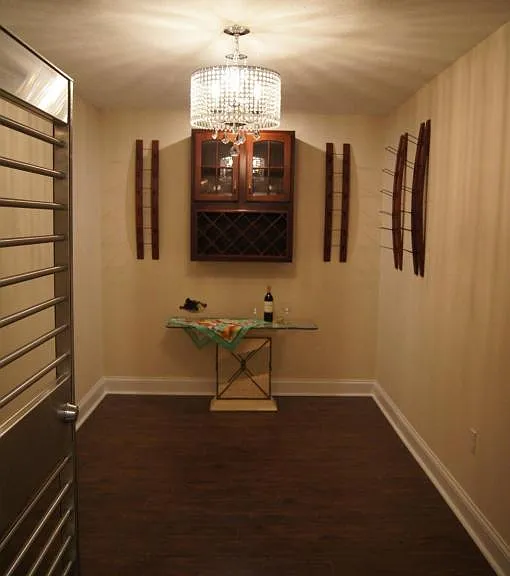6990 Greenwich Rd — Photo 8