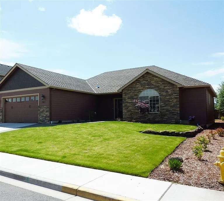 1980 Bluegrass Dr photo 1