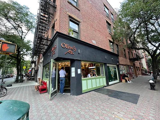 Rented by Compass | media 9