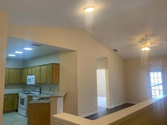 4th image of 10559 Villa View Cir