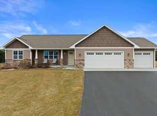 940 Torrey Pines Way, Plover, WI 54467