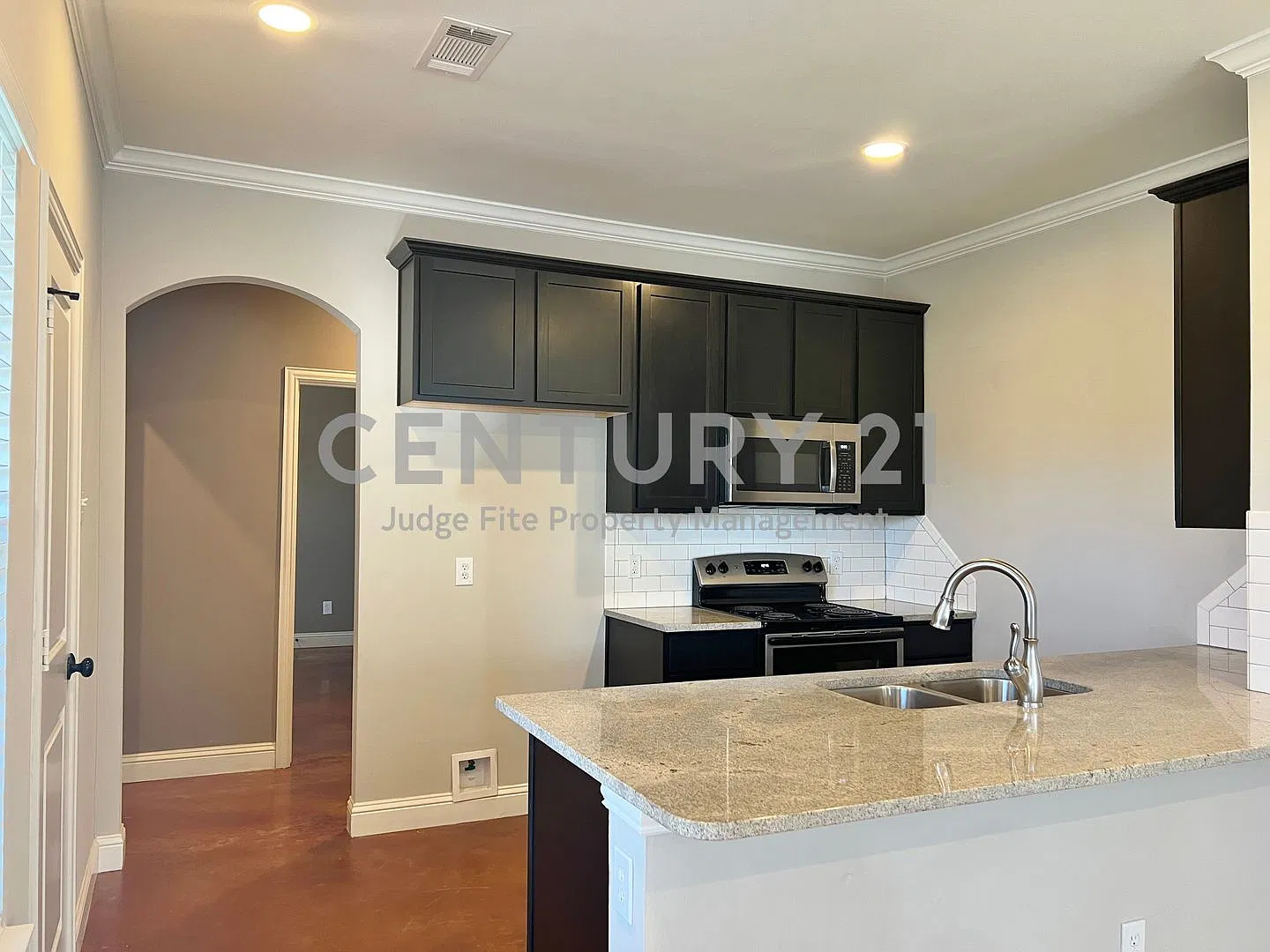 Charming 1/1 in Waxahachie Ready For Rent! — Photo 4