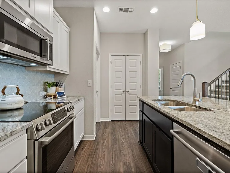 9809 Eloquence Dr — Photo 11