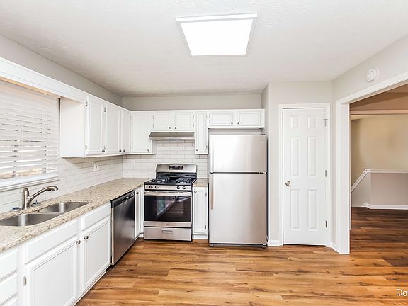 4th image of 108 Brandi Dr