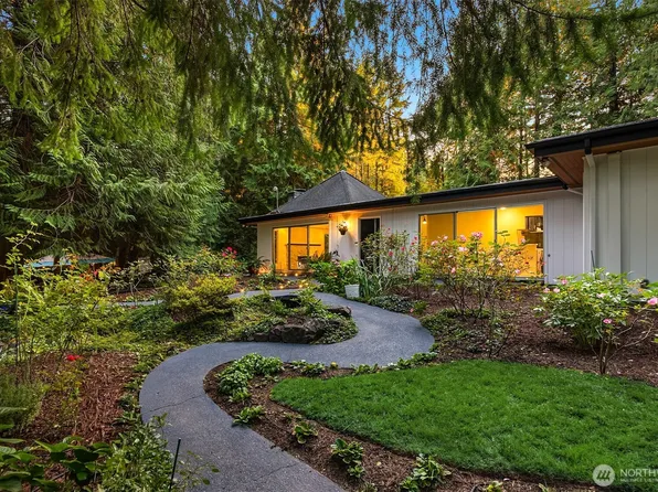 10825 Brownsville Highway NE, Poulsbo, WA 98370