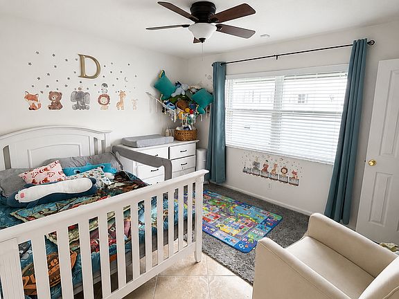 Bright and cozy toddler nursery