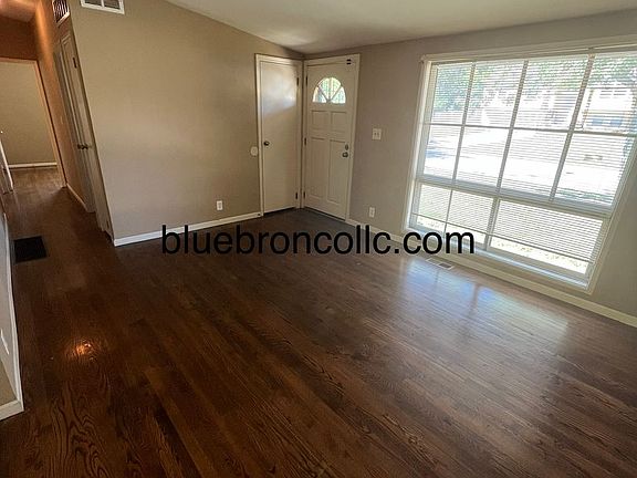 4th image of 8606 E 93rd Ter