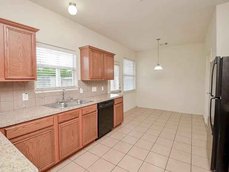 20903 Hamlet Ridge Ln — Photo 13