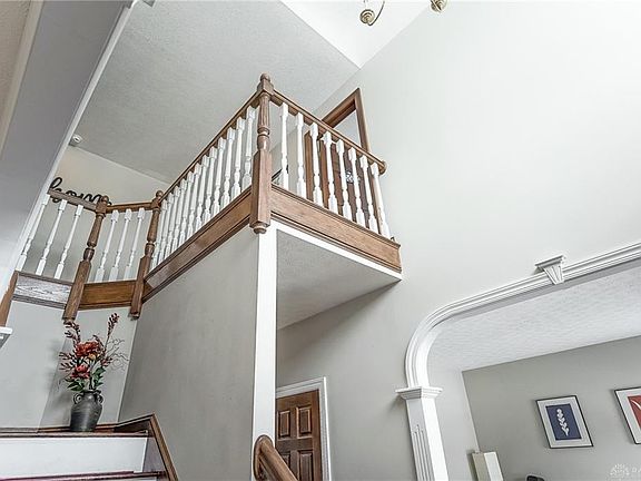 4th image of 365 Lincoln Cir