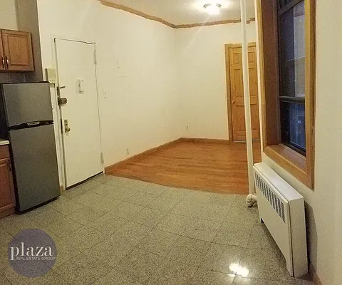 Rented by Plaza Real Estate Group | media 9