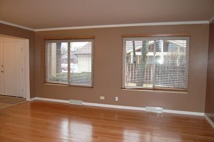 5th image of 331 Ventura Club Dr