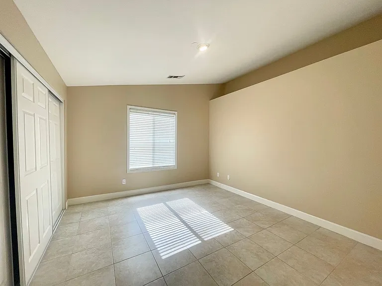 76920 Sheffield Ct — Photo 11