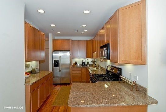4th image of 110 S Marion St Unit 406