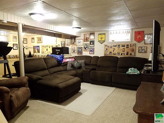 5th image of 818 Greenwood Dr