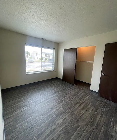 Willow Springs Apartments — Photo 27