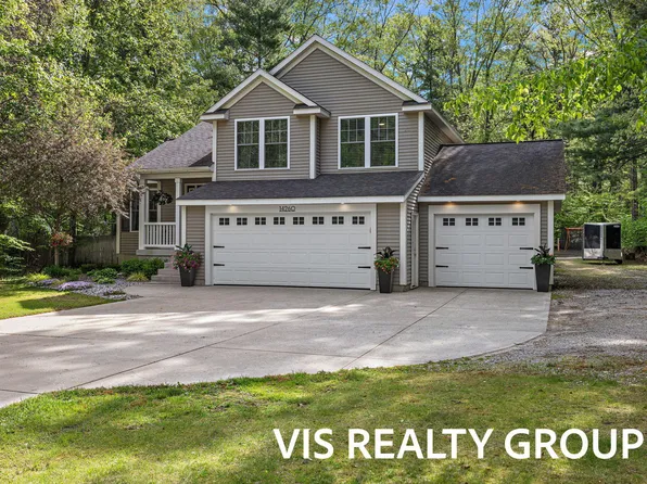 14260 Virginia Ln, Grand Haven, MI 49417