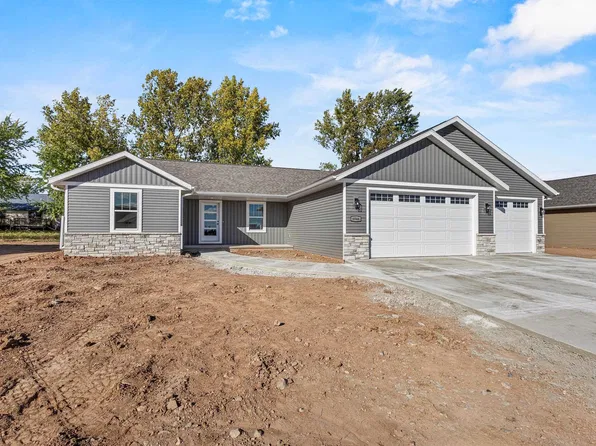 W6846 McAllister Cir, Hortonville, WI 54944