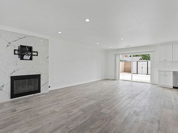 5th image of 1818 E Turin Ave