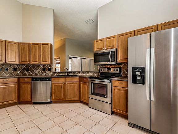 4th image of 5803 Taywood Dr