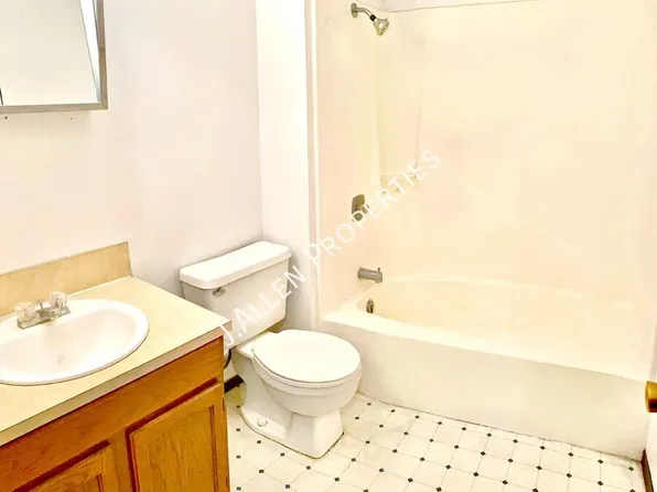 606 W Prairie Ave #2, Norfolk, NE 68701