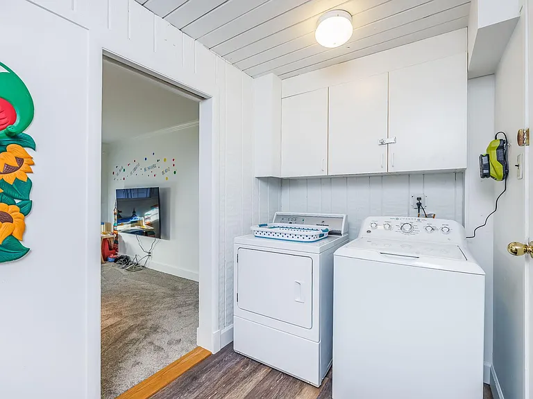 10648 NE 47th Pl — Photo 31