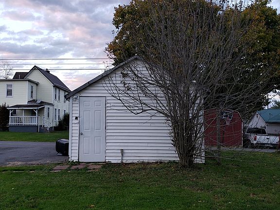2nd image of 308 Murray Ave