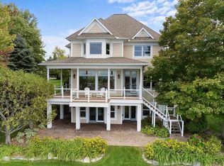 902 Bluffs Ct, Bay Harbor, MI 49770