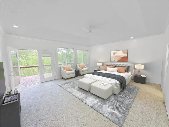 33 Country Club Dr, Eureka Springs, AR 72631