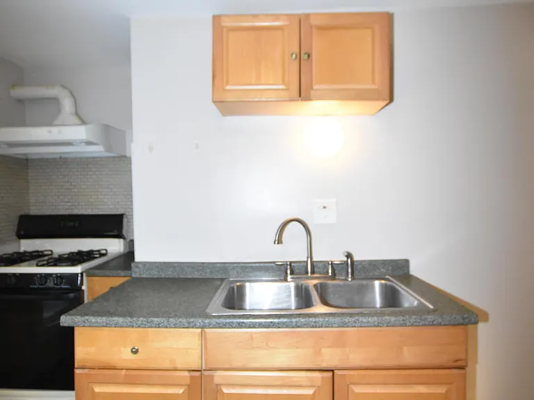 338 Marion Ave #2 — Photo 14