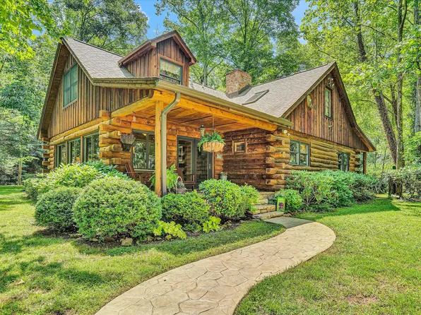 71 Cedar Ln, New Castle, VA 24127