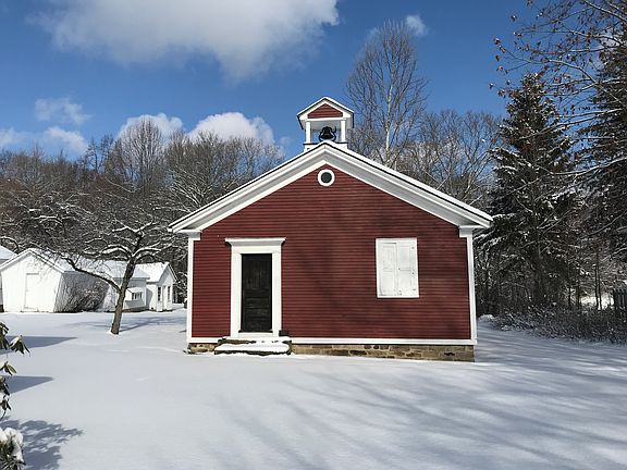 1830's Schoolhouse.