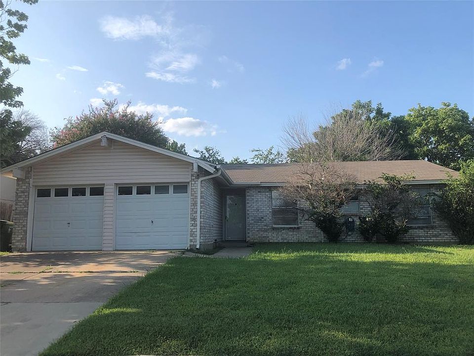2nd image of 1501 Amhurst Dr
