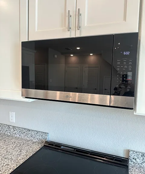 7166 Magnolia Vlg #101 — Photo 33