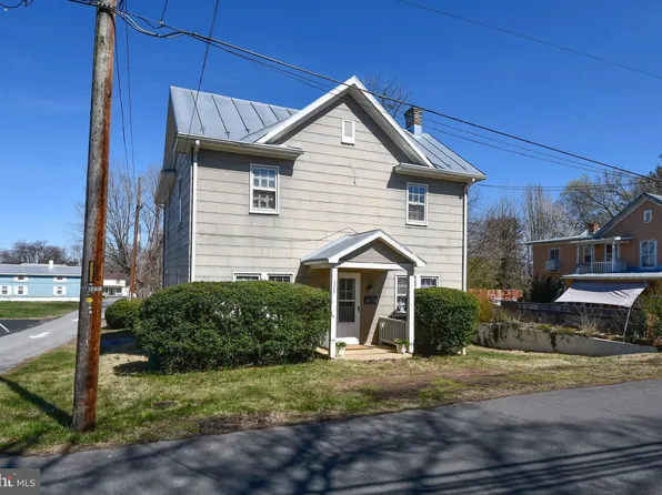 125 High St, Luray, VA 22835