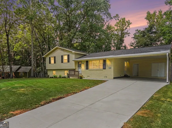 1229 Deleon Ct, Clarkston, GA 30021