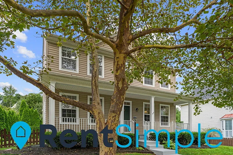 4 bed, 2.5 bath, 2736 sqft, $3,295 — Photo 4