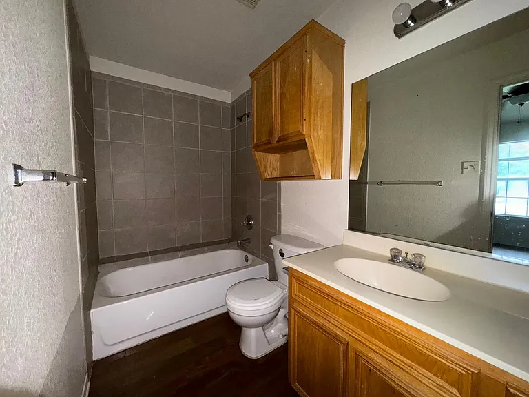 3202 Toledo Dr #A — Photo 6