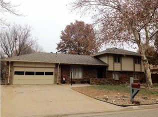 1106 E Chestnut Rd, Derby, KS 67037