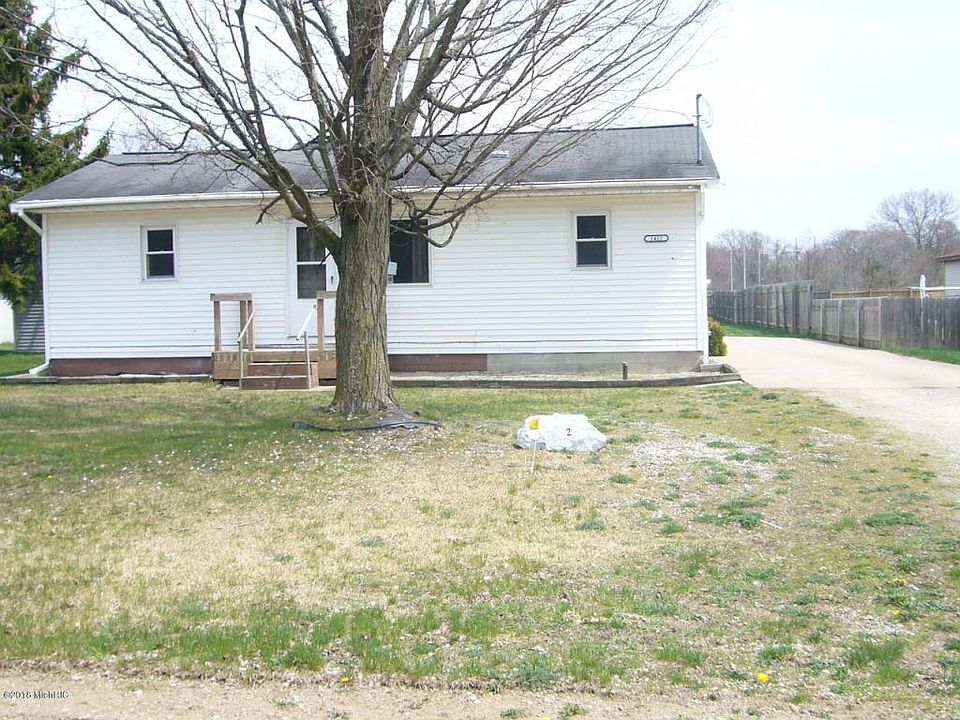 2nd image of 1422 Frost St