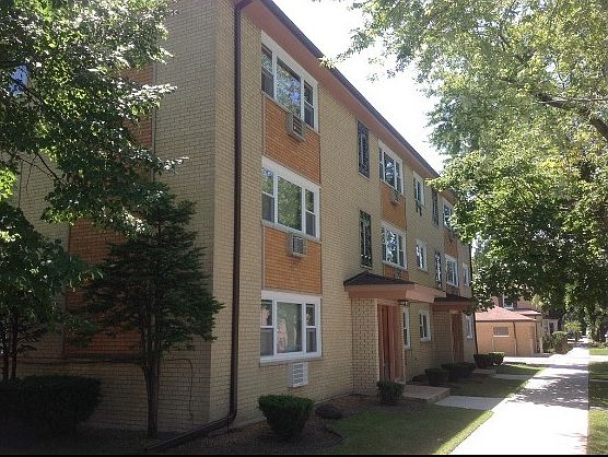 2nd image of 5555 N Washtenaw Avenue # Fl 1ST