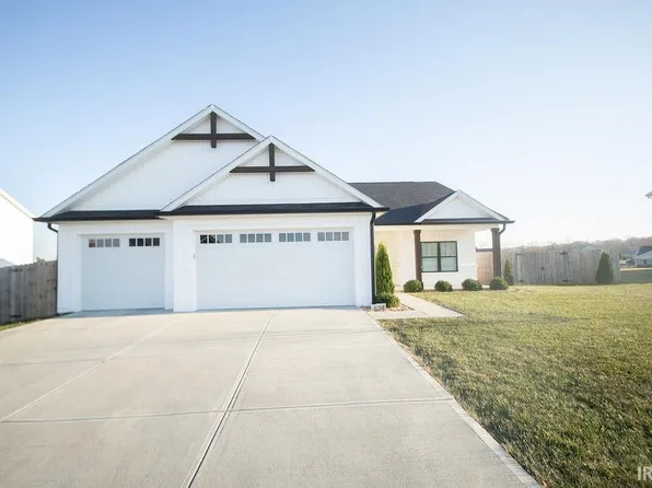 634 E Benjamin St, Ellettsville, IN 47429