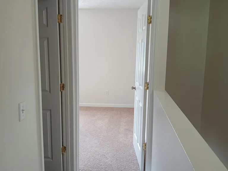 312 Kenova Ave — Photo 13