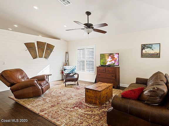 3rd image of 7916 Citrus Creek Dr
