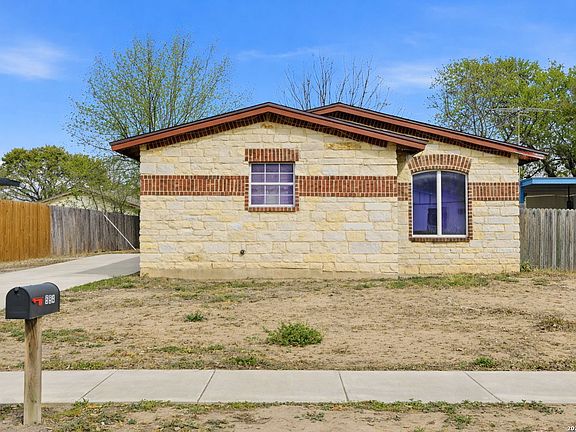 2nd image of 554 Park Village