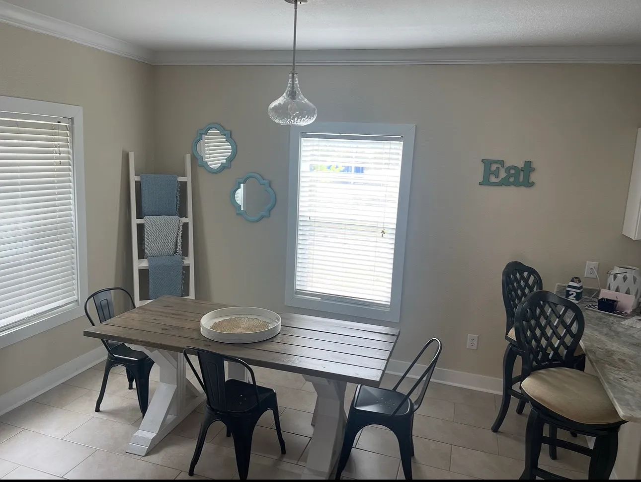 3 bed, 1700 sqft, $2,250 — Photo 3