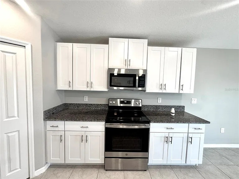 929 Anchor Bend Dr — Photo 3
